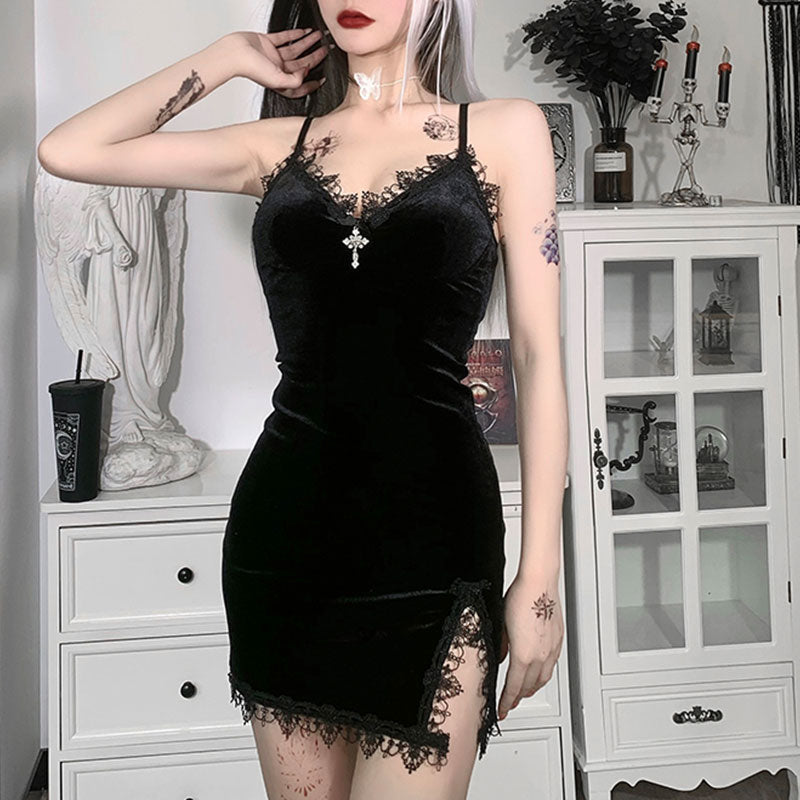 Gothic Dress - Dark Elegant Style | emerallda