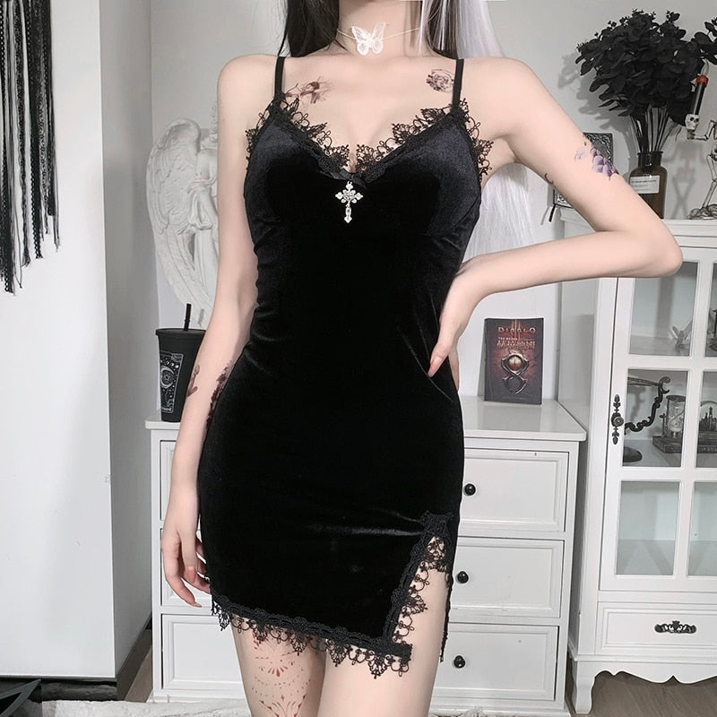 Gothic Dress - Dark Elegant Style | emerallda